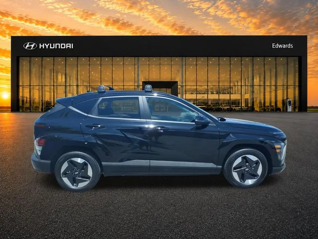 Used 2024 Black Hyundai SEL image 6