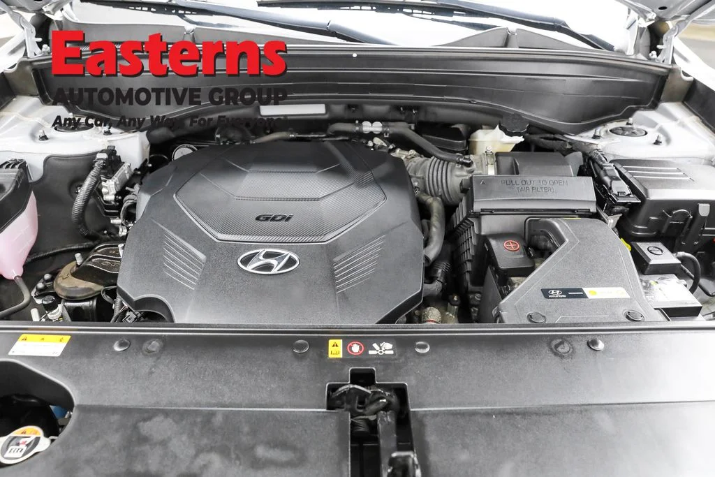 Used 2022 Silver Hyundai SEL image 7