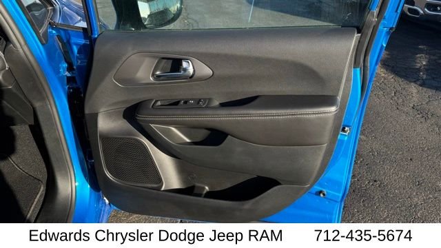2026 Chrysler Pacifica Select - Photo 41