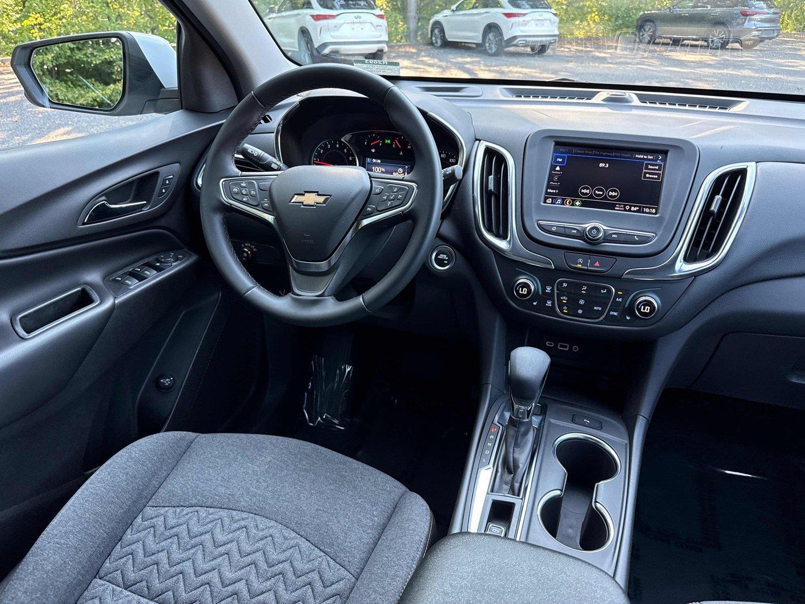 Used 2024 Summit White Chevrolet LT image 13