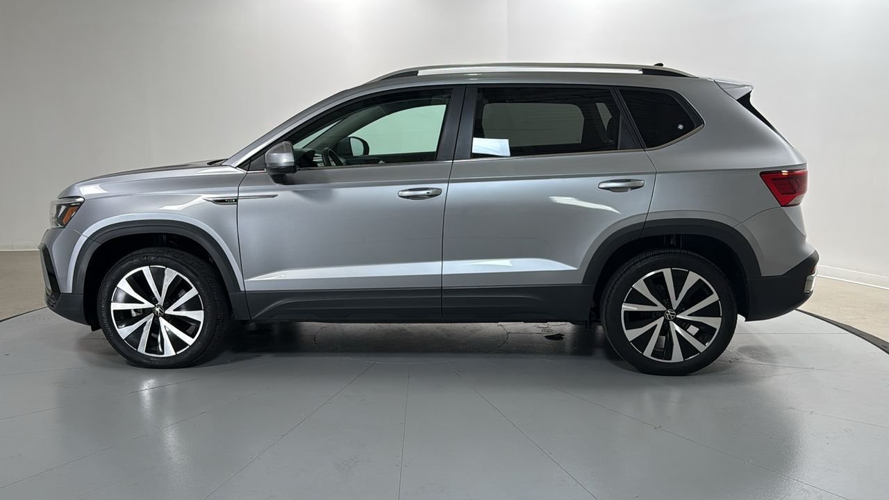 Used 2022  Volkswagen 1.5T SE image 8
