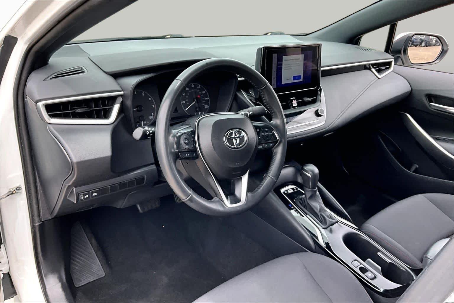 Used 2024 Ice Cap Toyota SE image 16