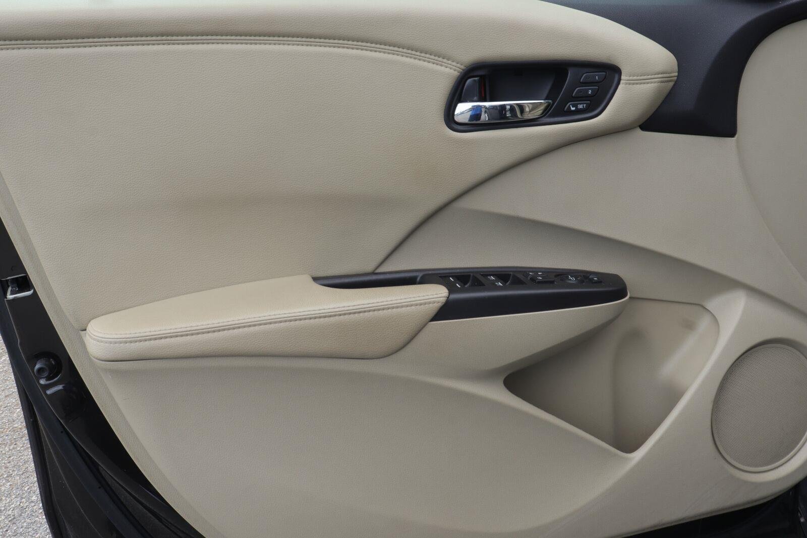 Used 2015  Acura Tech Pkg image 10