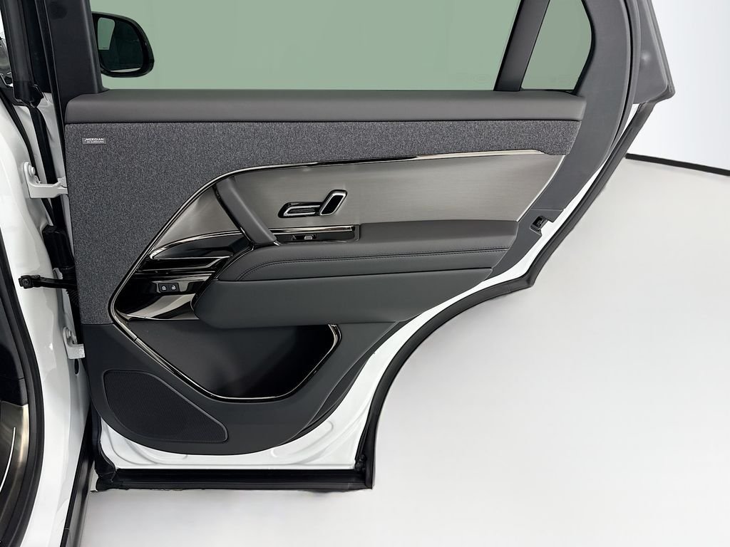 New 2026 Fuji White LAND ROVER SE image 26
