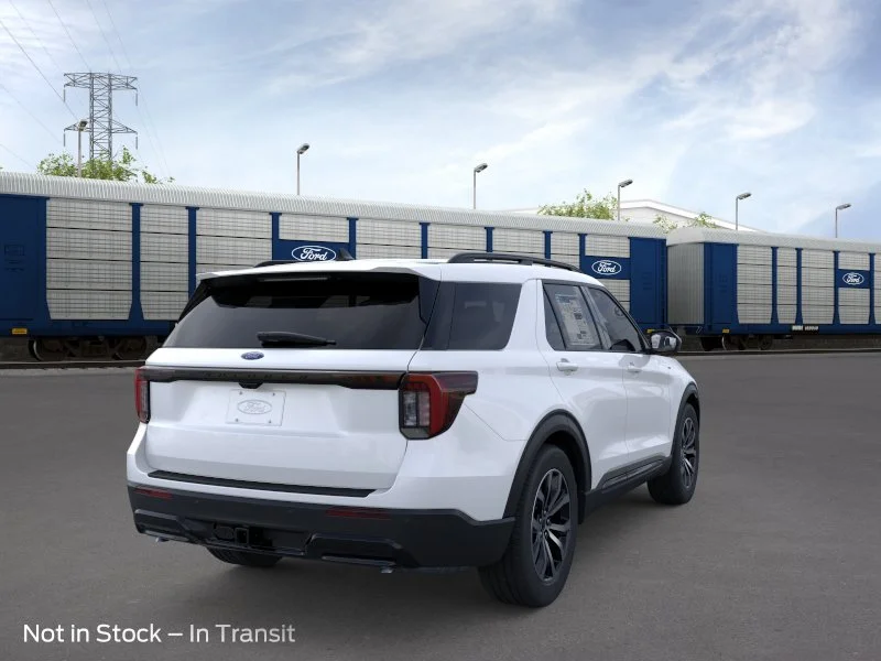 New 2026 Star White Metallic Tri-Coat Ford ST-Line image 8