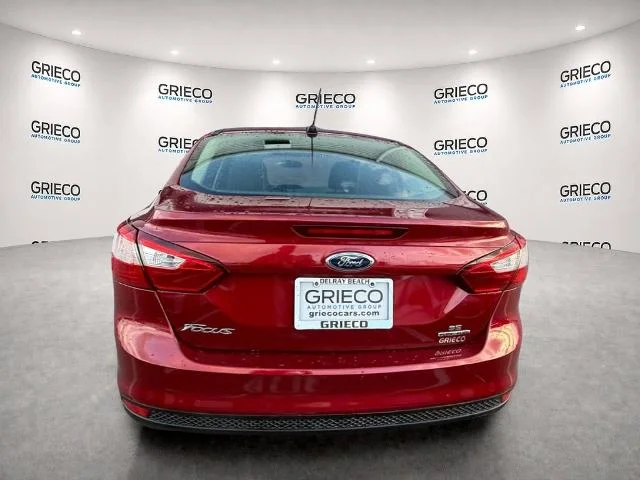 Used 2013 Ruby Red Metallic Ford SE image 32