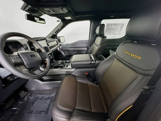 New 2026 Oxford White Ford Tremor image 22