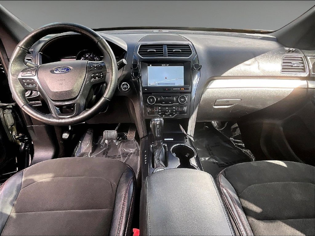 Used 2018 Black Metallic Ford XLT image 15