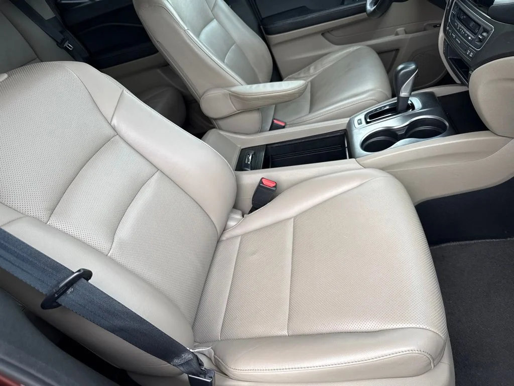 Used 2018  Honda RTL-T image 30
