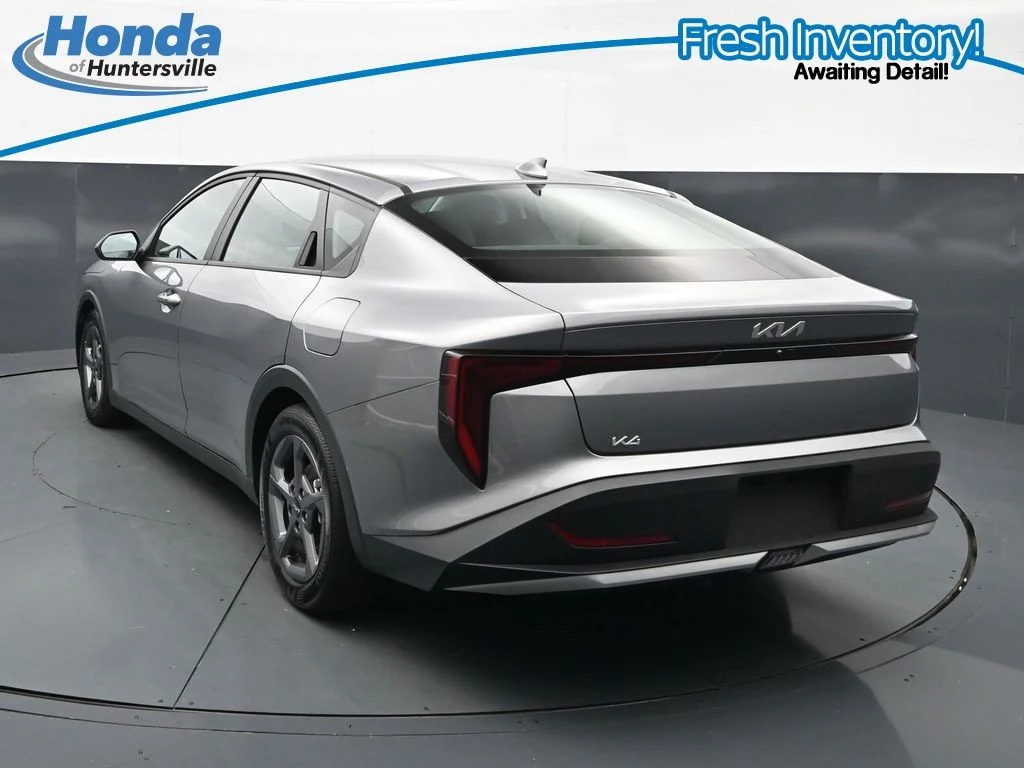 2025 Kia K4 LXS - Photo 7