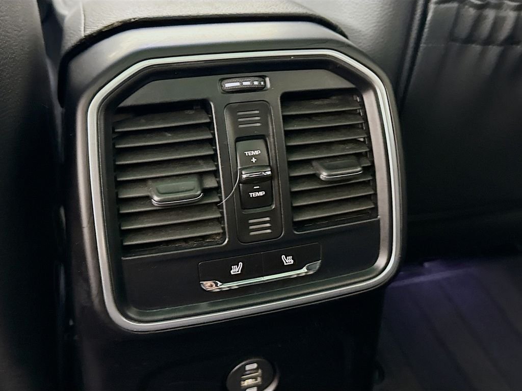 Certified Used 2018 White Porsche  image 27