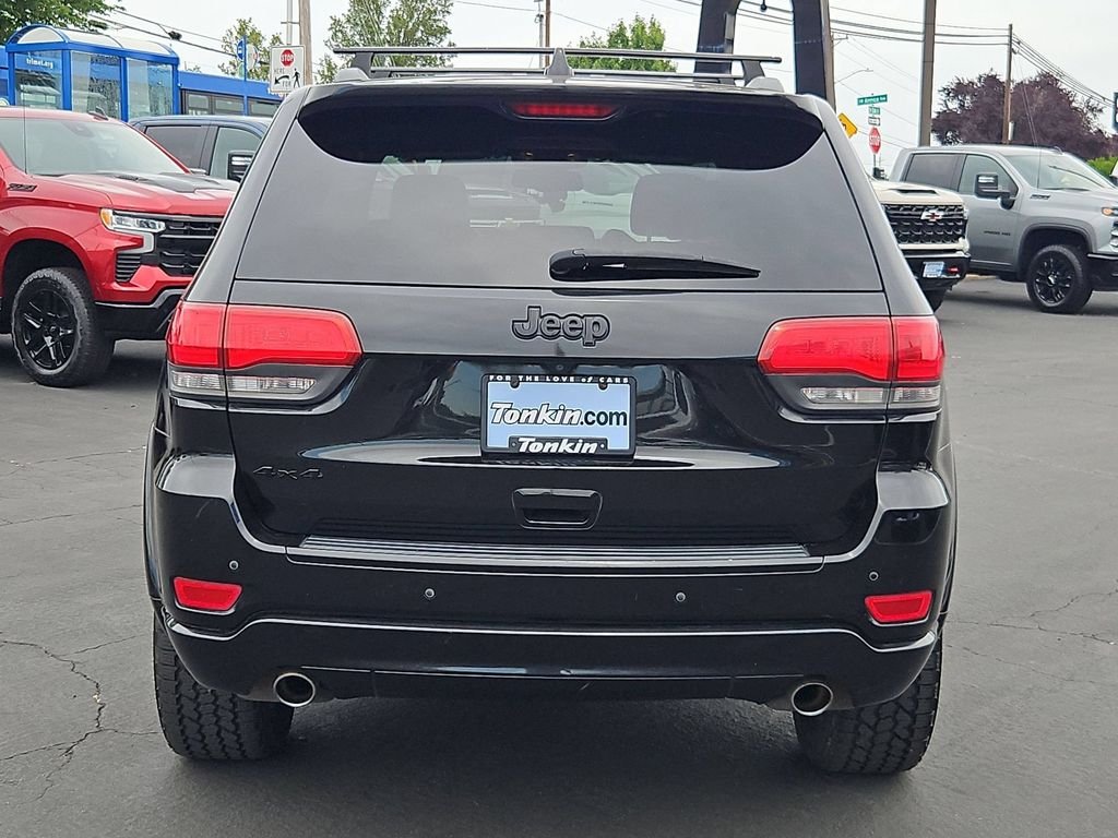 Used 2015 Brilliant Black Crystal Pearlcoat Jeep Altitude image 5