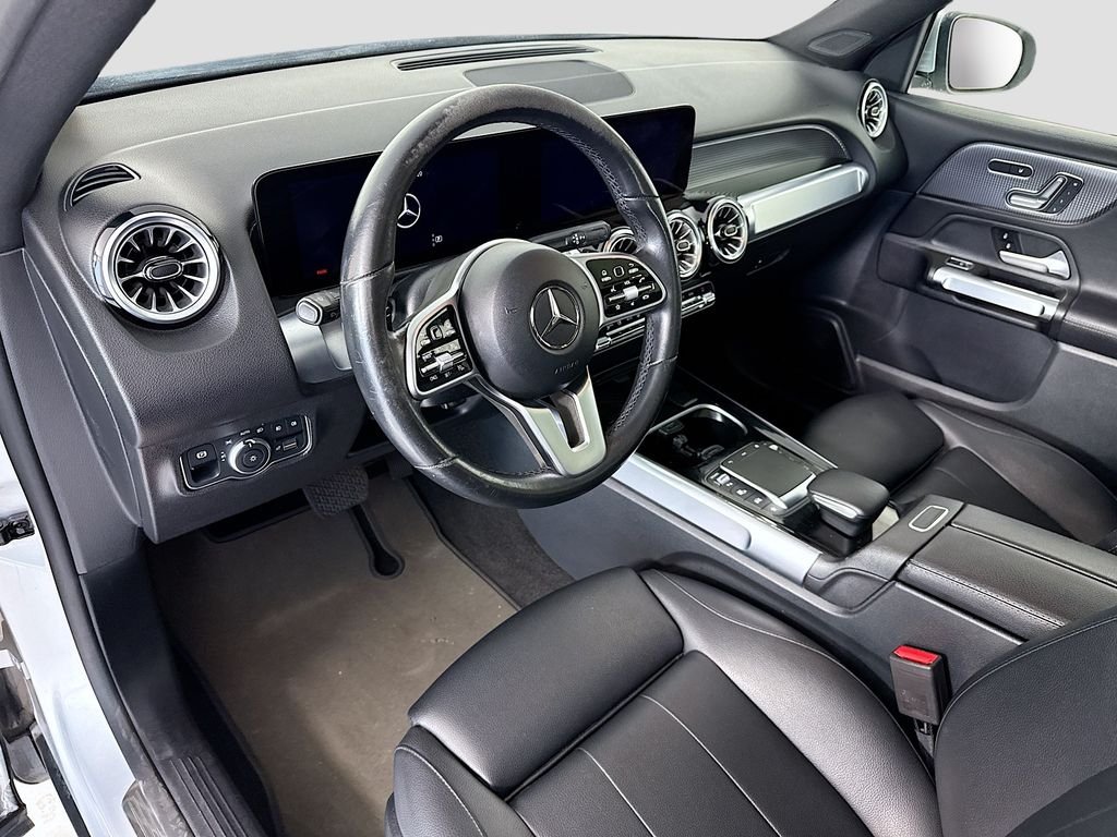 Used 2023 Iridium Silver Metallic Mercedes-Benz GLB 250 image 9