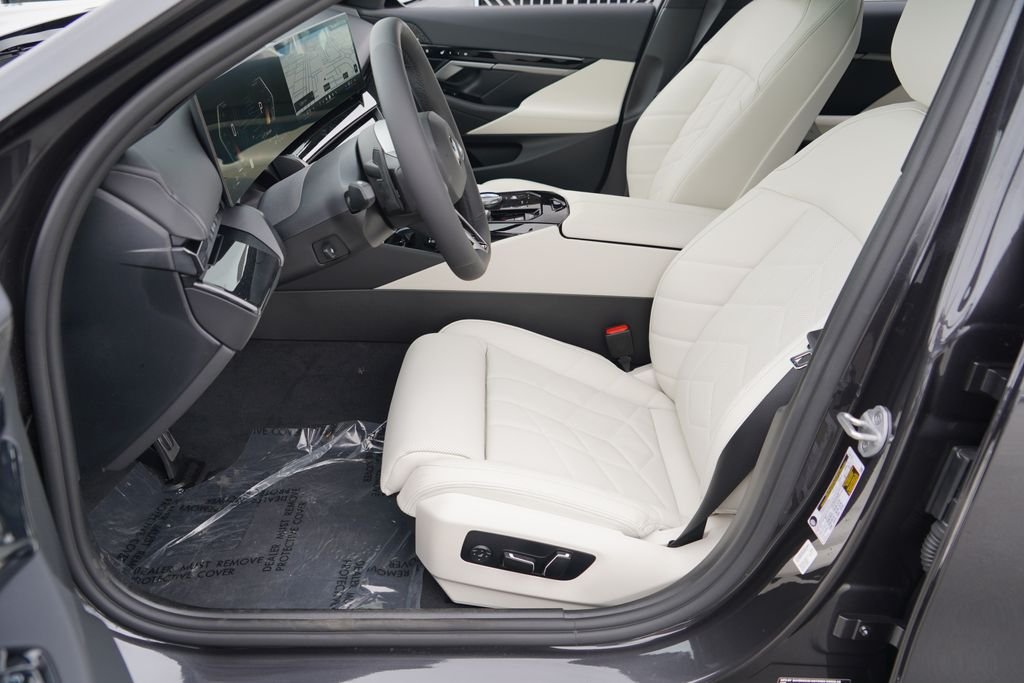 New 2026 Dark Graphite Metallic BMW 530i image 9