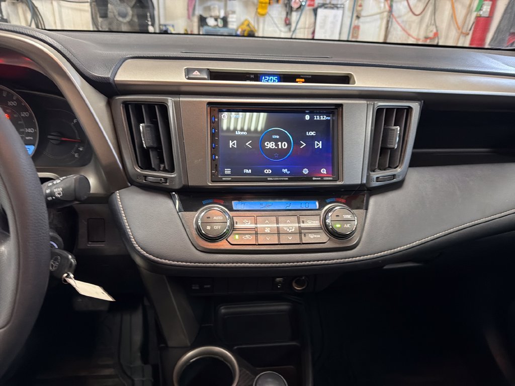 Used 2014 Blue Toyota XLE image 19