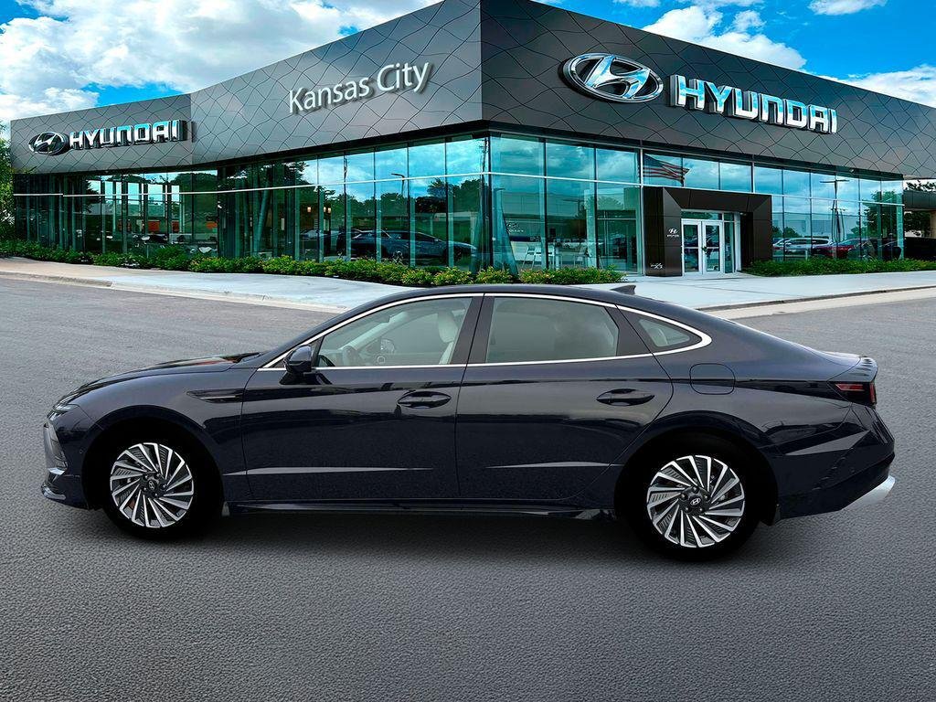 New 2026 Carbon Blue Hyundai Limited image 3