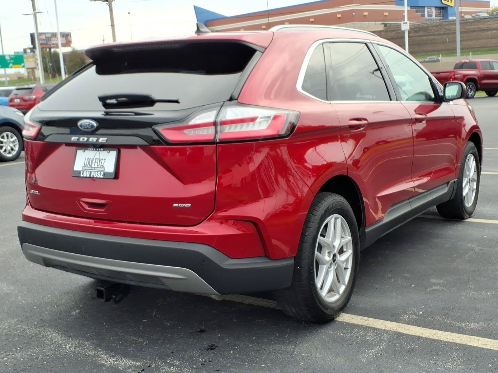 Used 2023  Ford SEL image 26