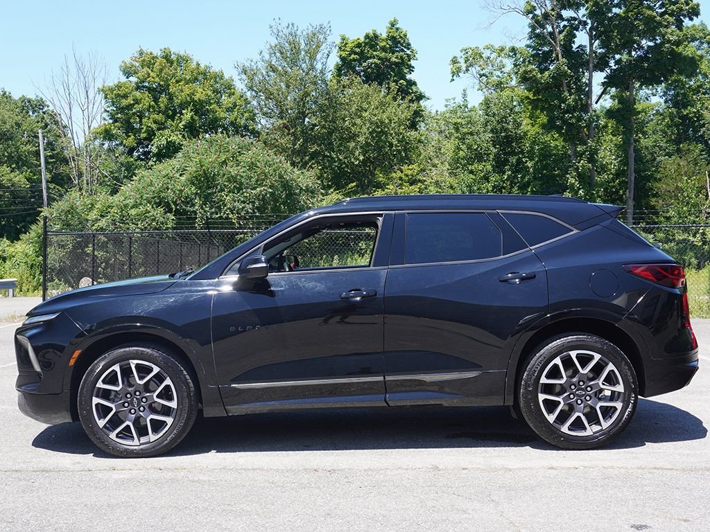 Used 2023 Black Chevrolet RS image 13