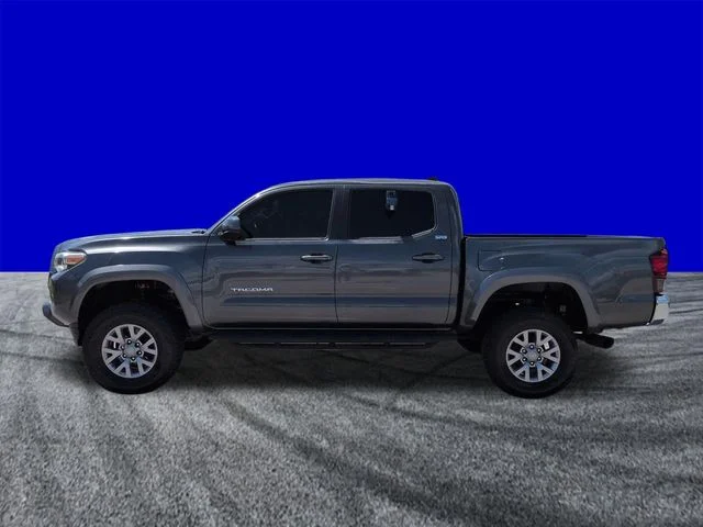 Used 2018 Gray Toyota SR5 image 7