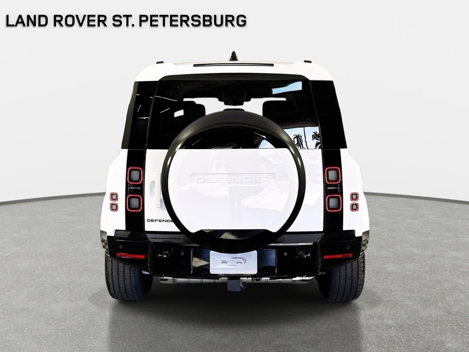 Used 2026 Fuji White Land Rover X-Dynamic SE image 6