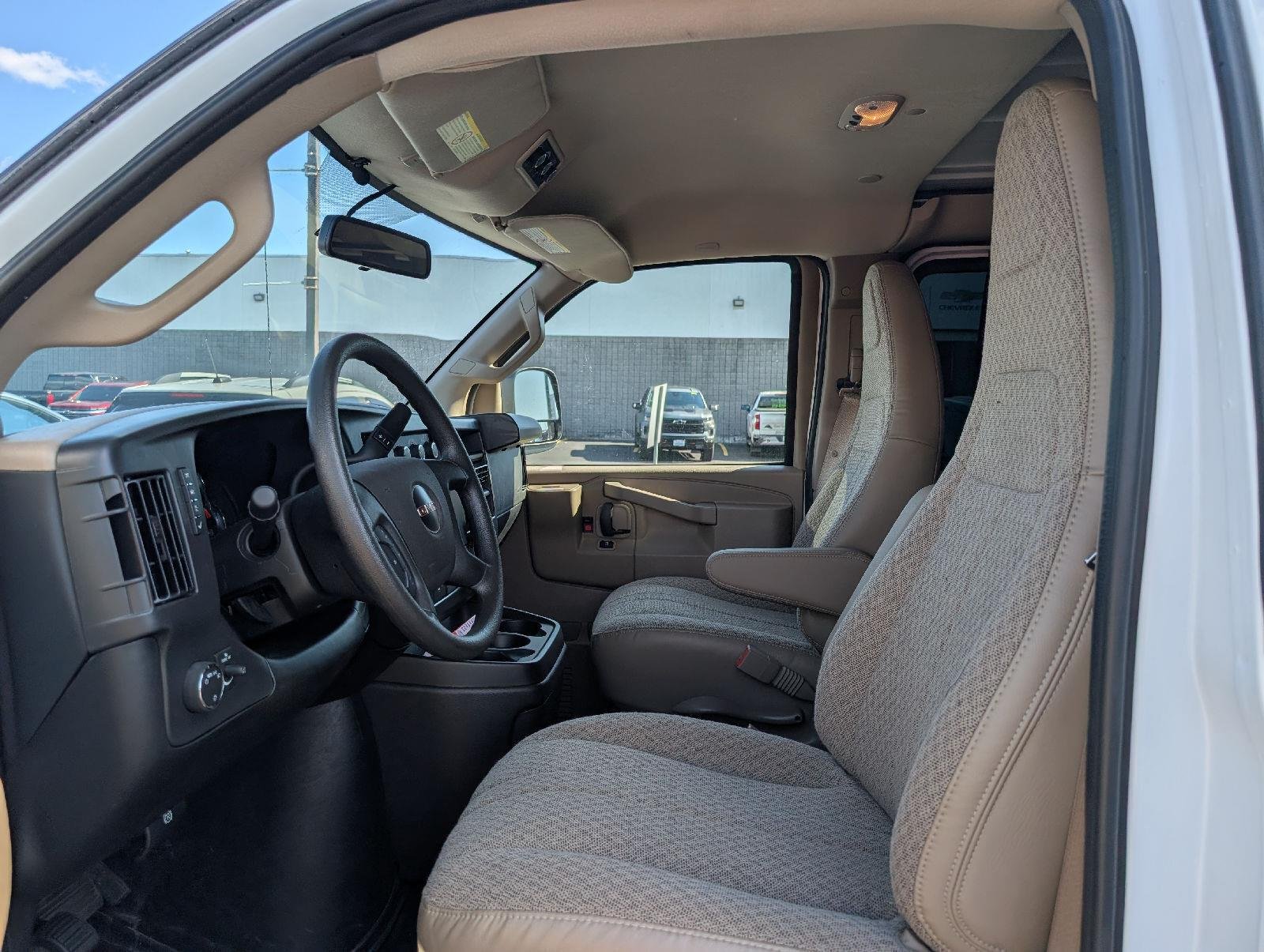 Used 2025  GMC 2500 image 10