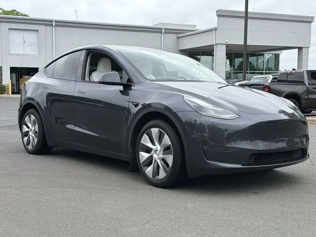 Used 2024  Tesla Long Range image 15