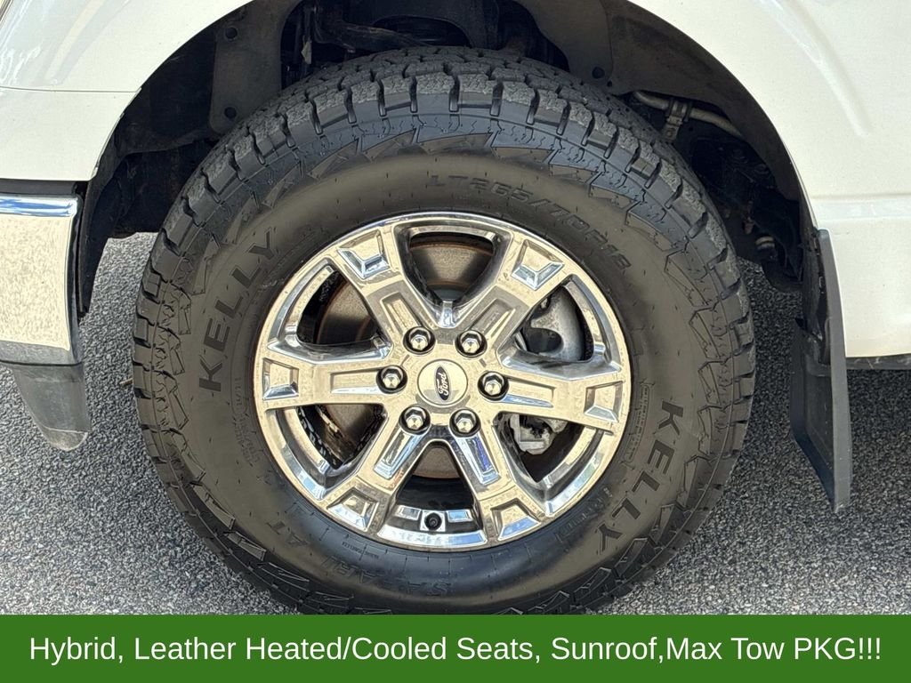 Used 2022 White Ford Lariat image 16