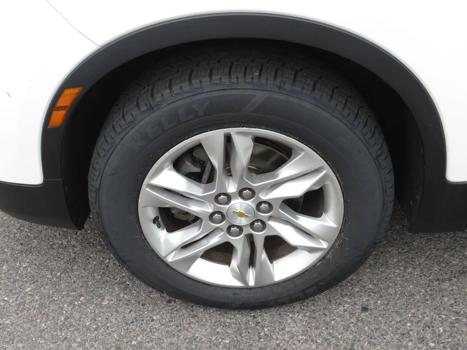 Used 2019 SUMMIT WHITE Chevrolet 4DR AWD LT image 10
