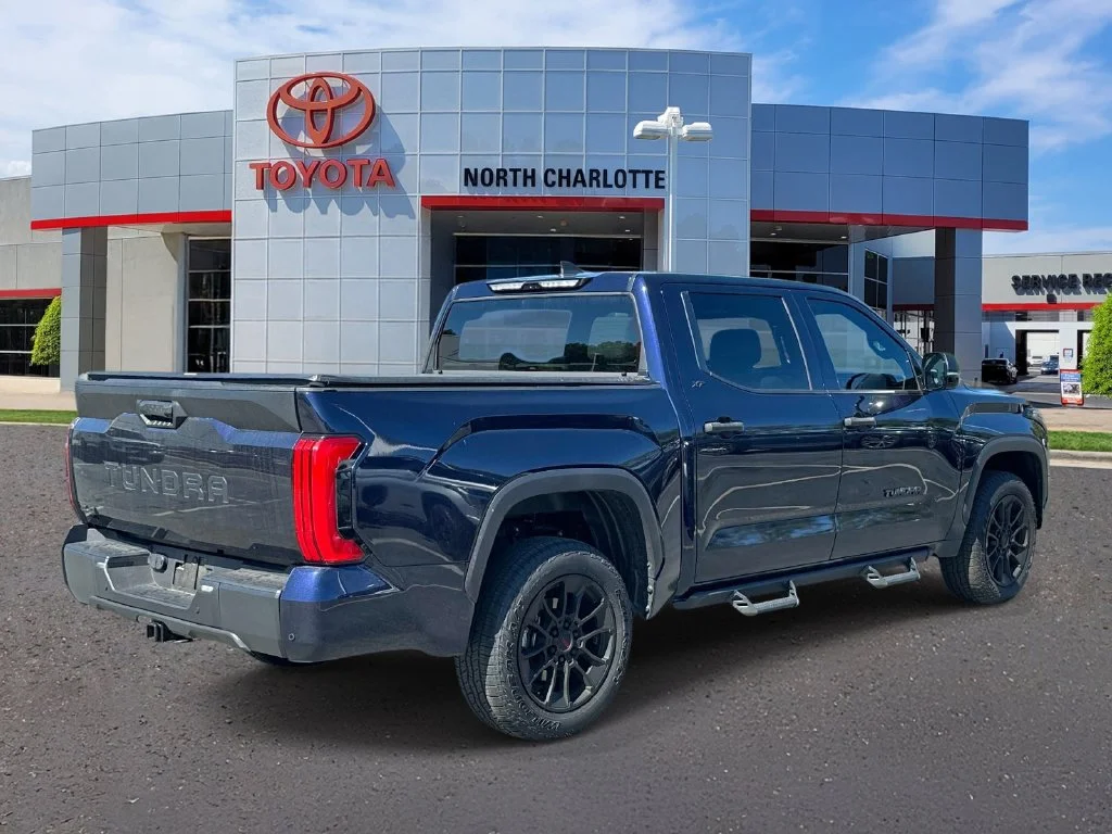 Used 2025  Toyota SR5 image 8