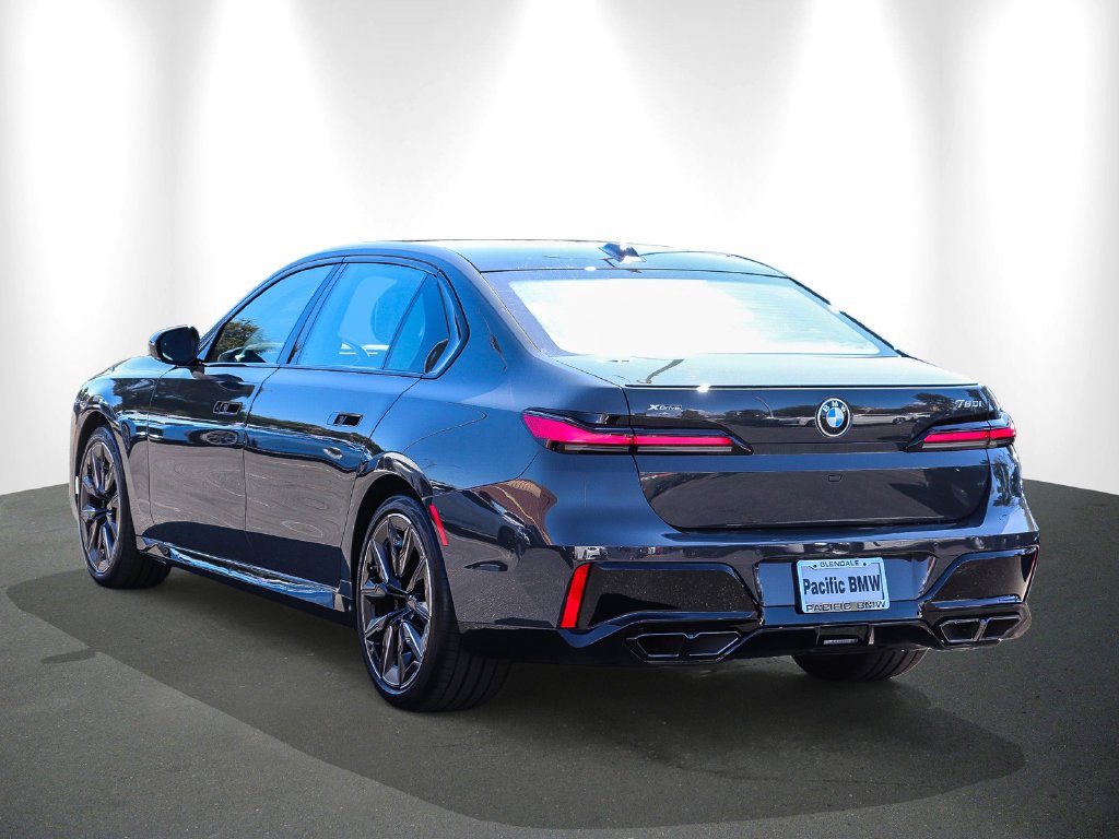 2026 BMW 7 Series photo 4