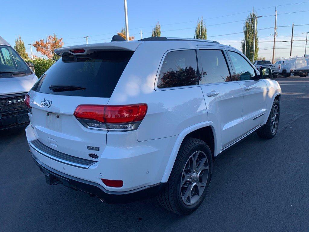 Used 2018 Bright White Clearcoat Jeep Limited image 4