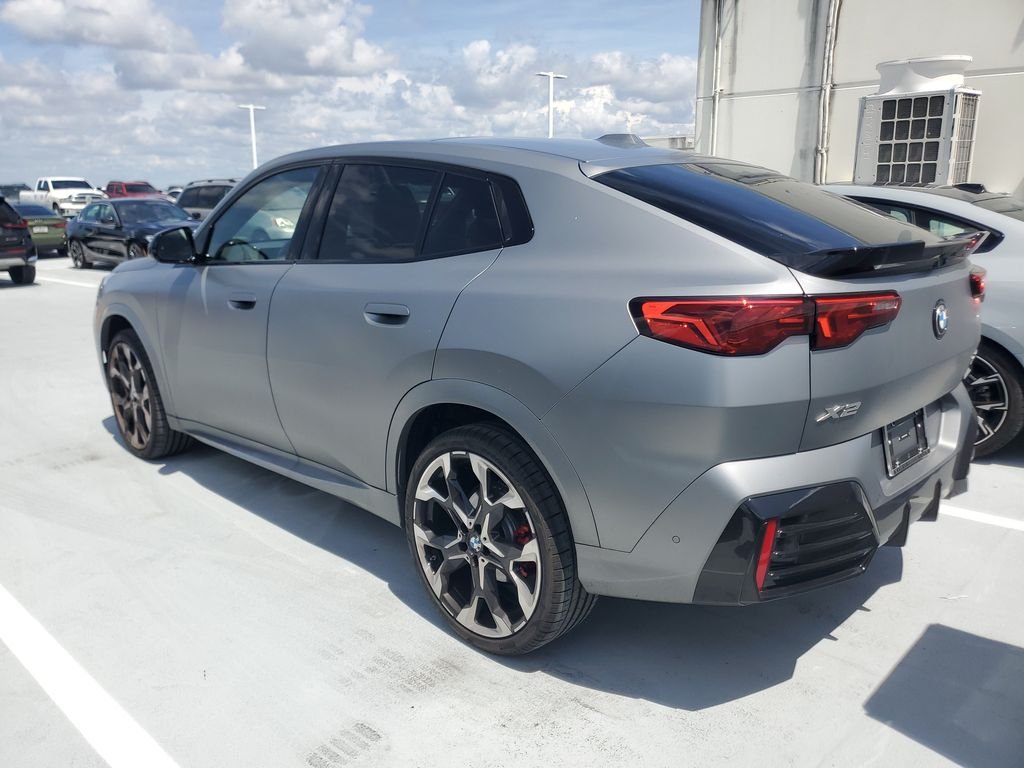 Used 2026 Gray Metallic BMW xDrive28i image 4