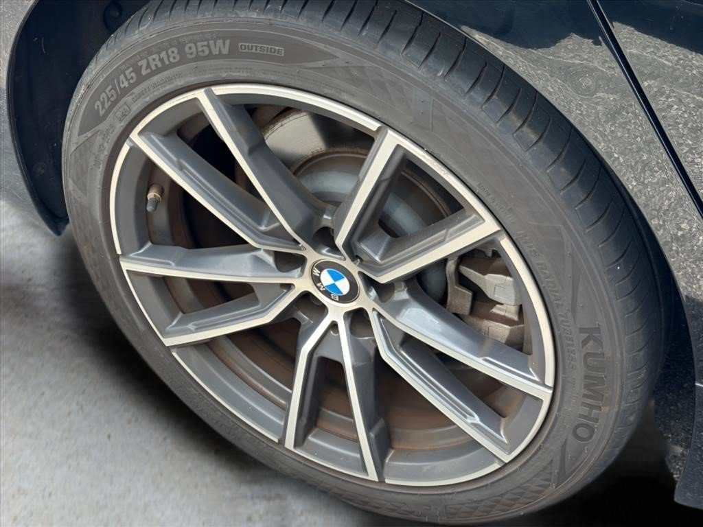 Used 2021 Jet Black BMW 330i image 18
