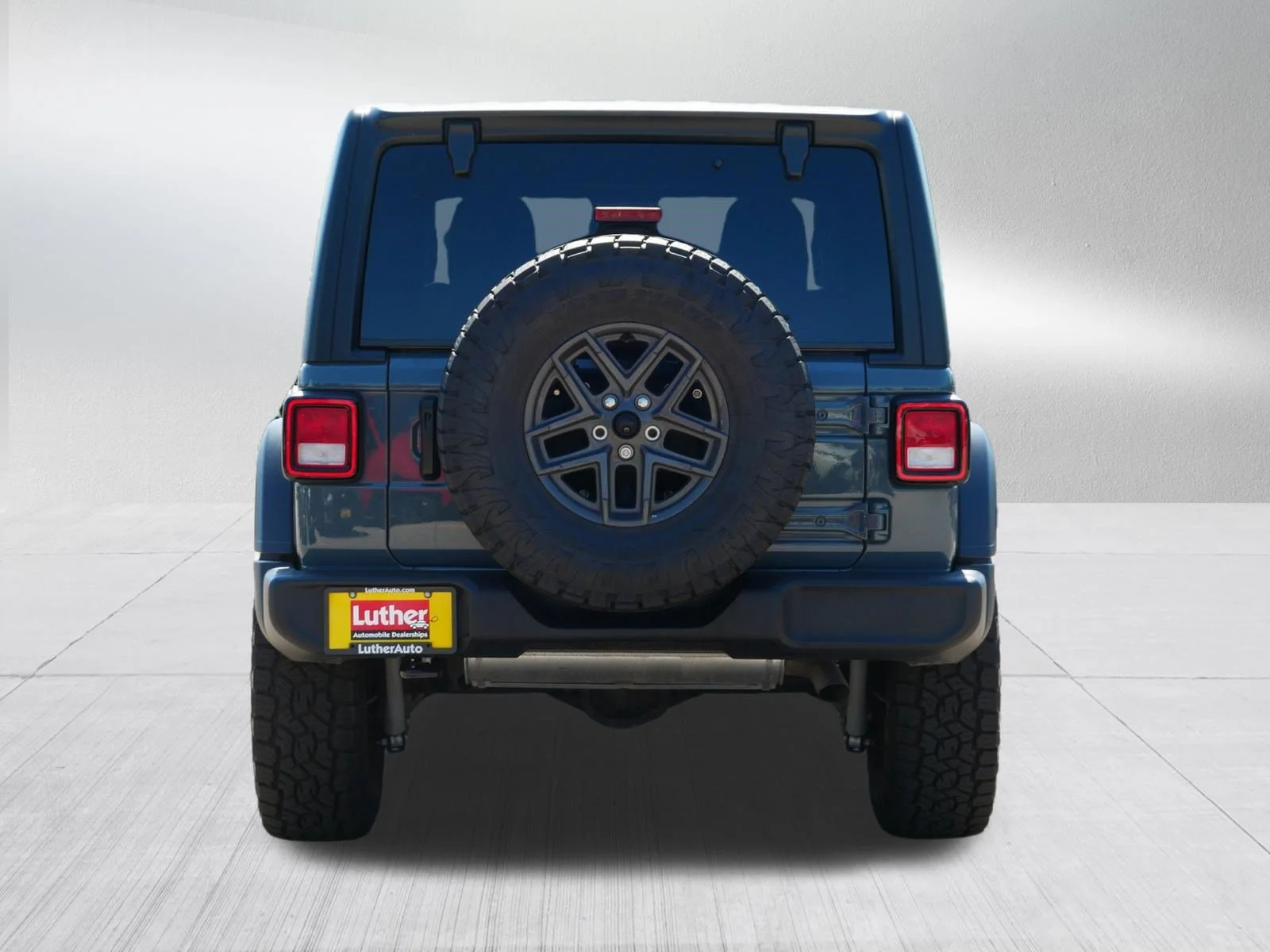 Used 2024 Anvil Clear Coat Jeep Sport S image 6