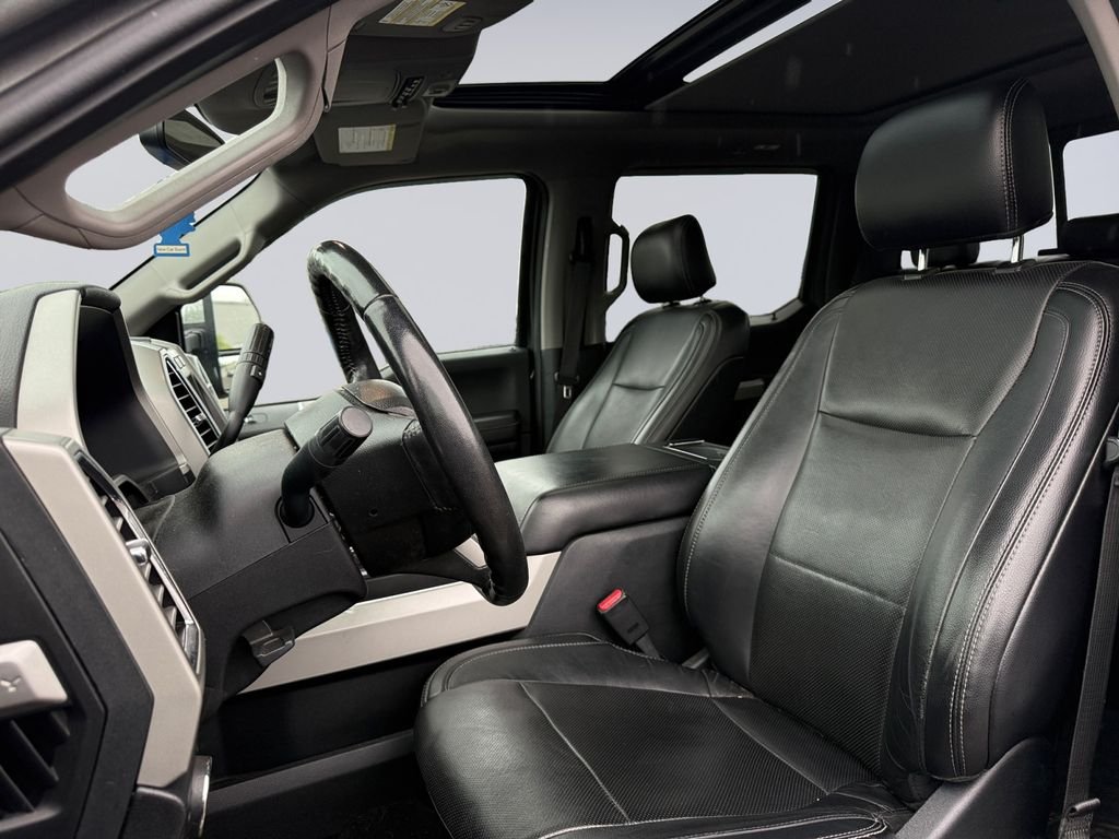 Used 2017  Ford Lariat image 11