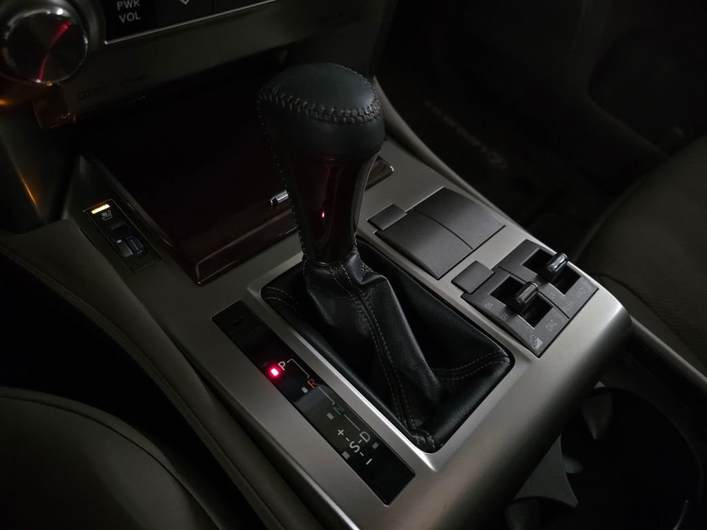 Used 2019  Lexus 460 image 26