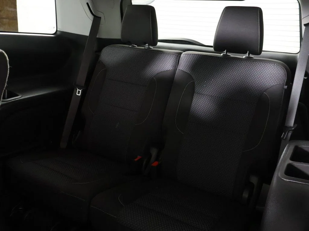 Used 2023 Black GMC SLE image 36