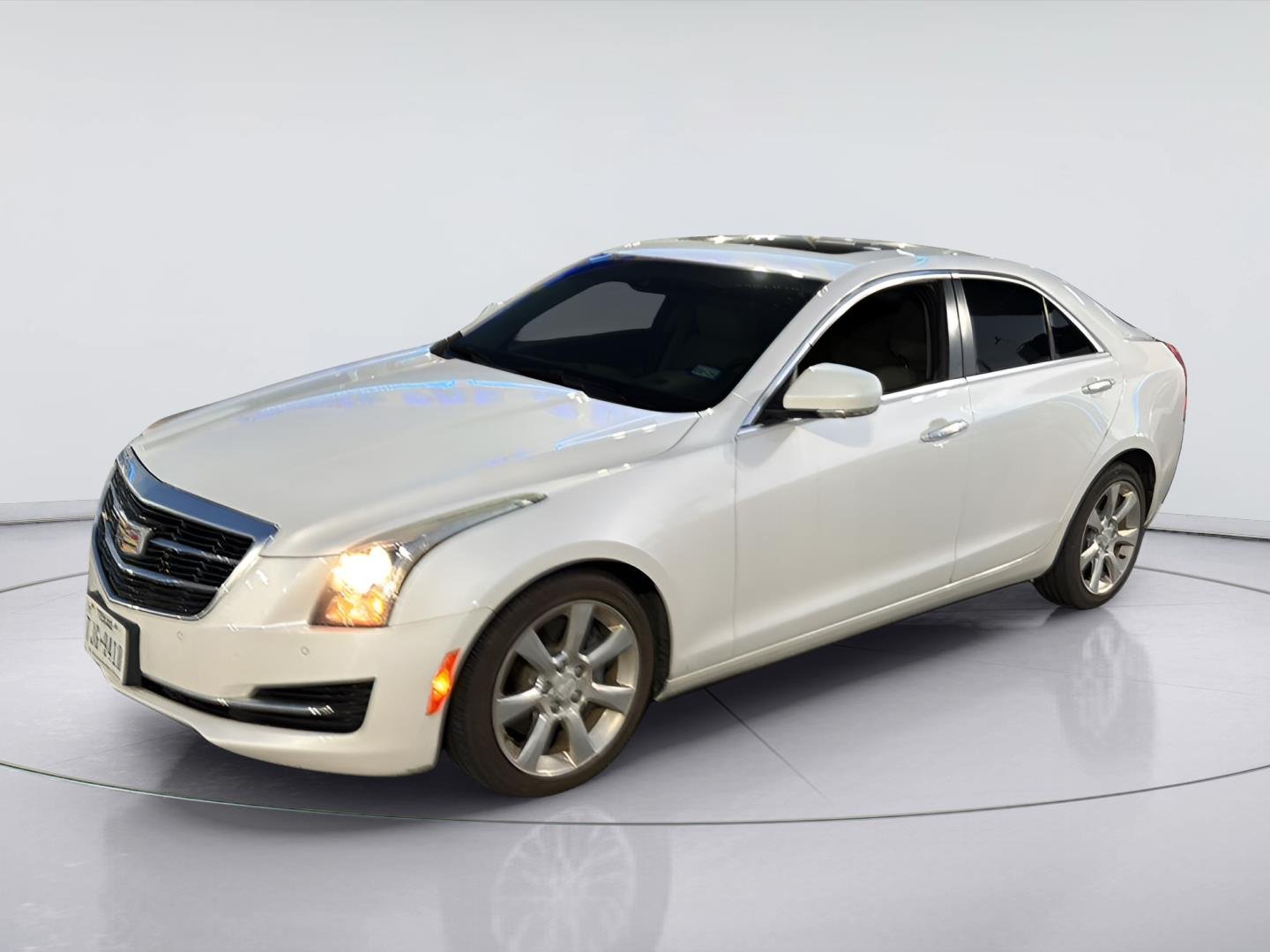 Used 2016 CRYSTAL WHITE TRICOAT Cadillac Luxury Collection AWD image 2