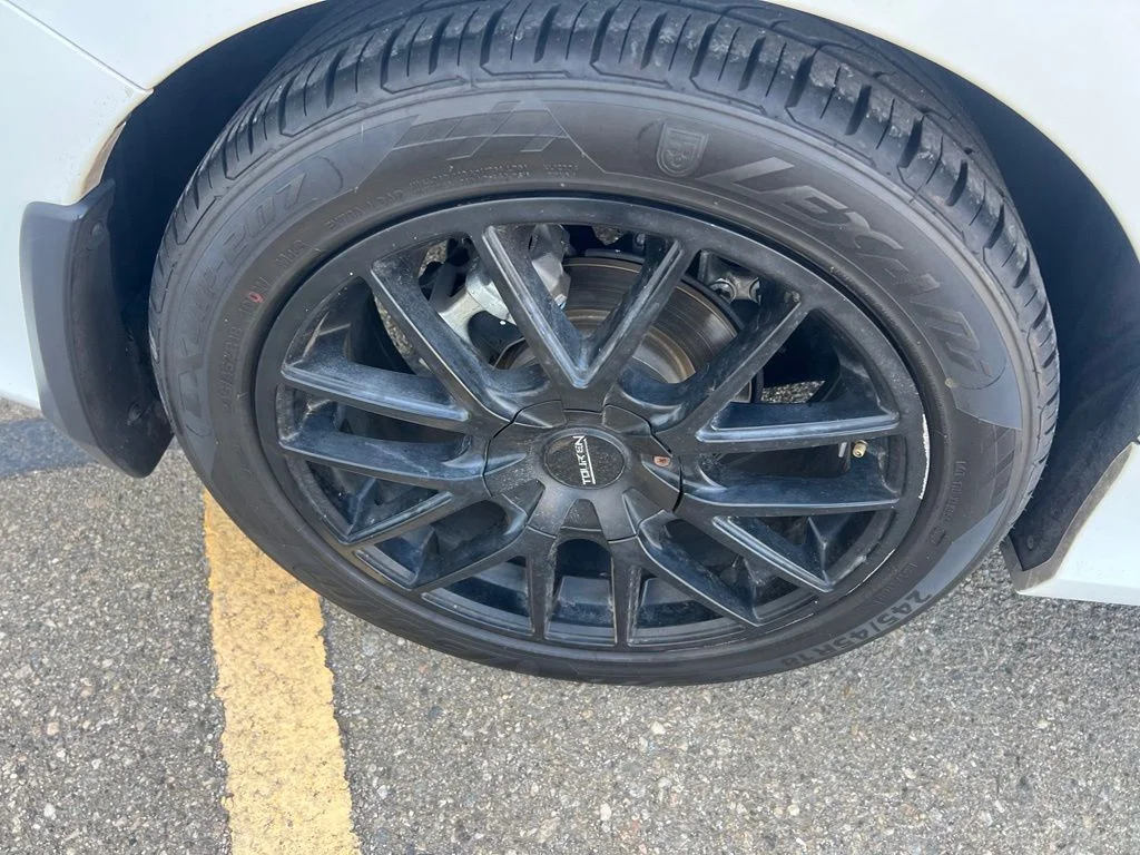 Used 2018 Taffeta White Honda LX image 29