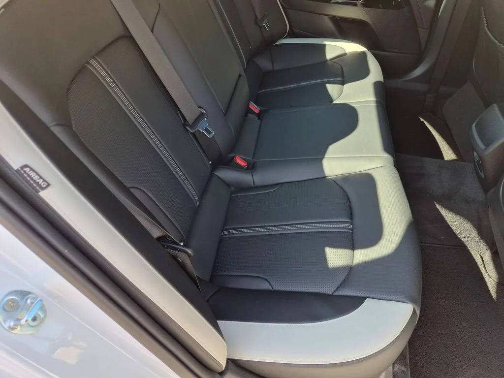 Used 2025 White Kia GT-Line image 23