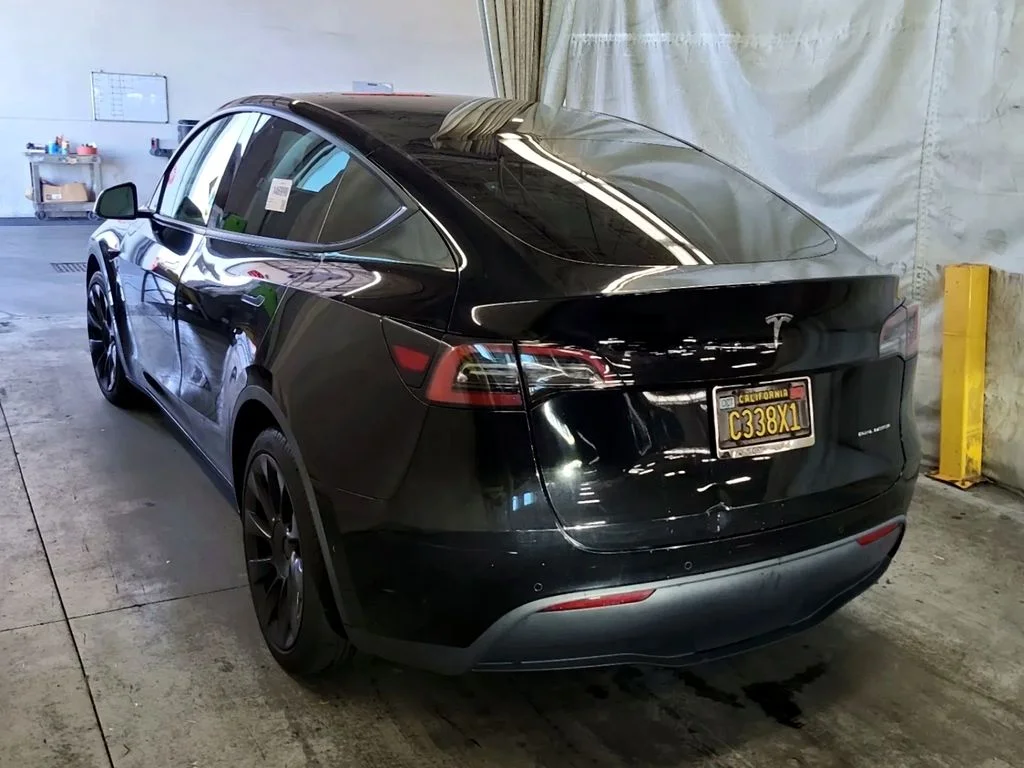 Used 2021 Black Tesla Long Range image 2