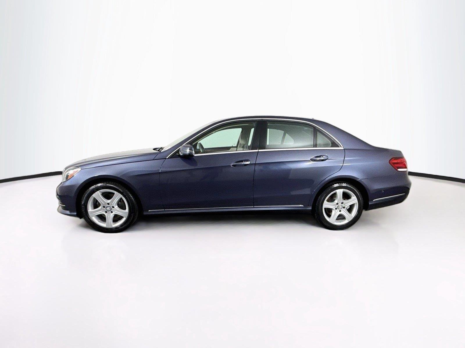 Used 2015 Indigo Blue Metallic Mercedes-Benz E 350 Sport image 14