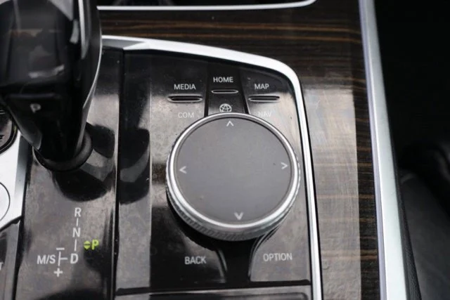 Used 2020 Black BMW xDrive40i image 33