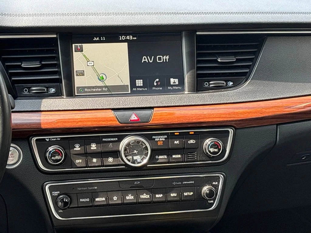 Used 2019 Gray Kia Technology image 24