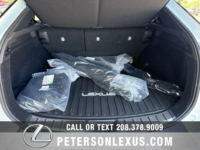 New 2026 Oxygen White Lexus 350e image 18