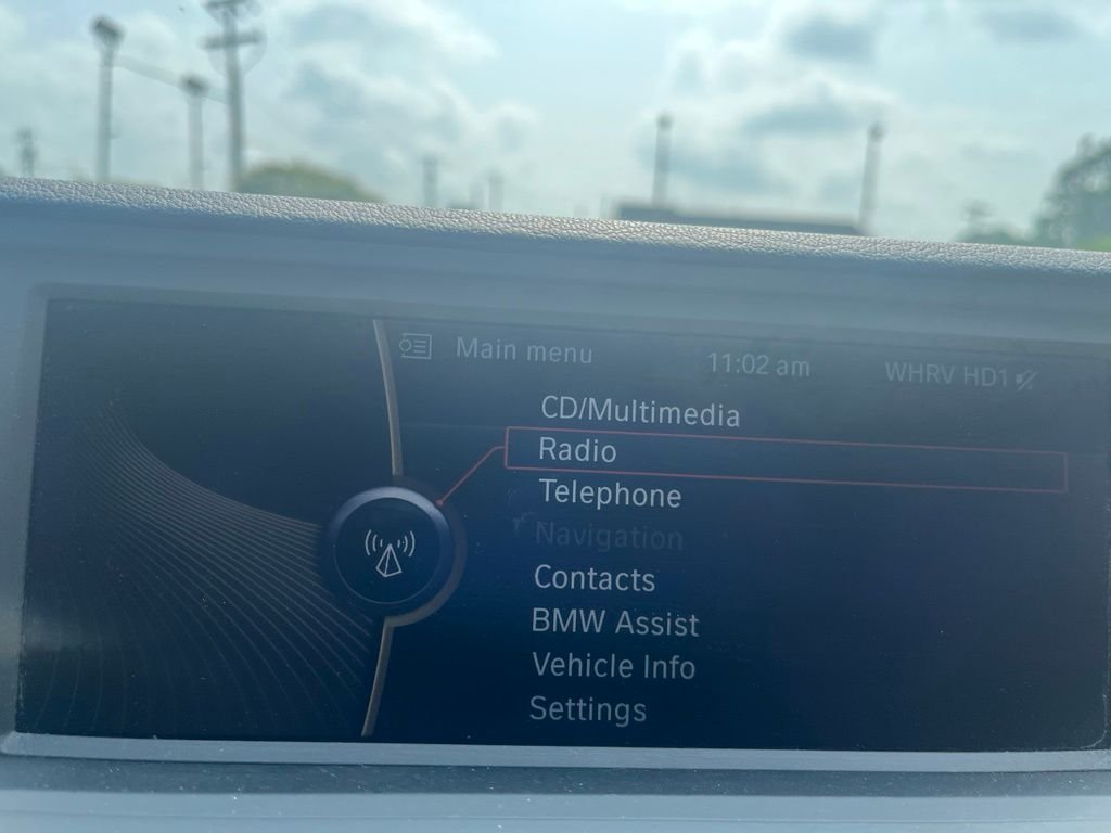 Used 2009 Black BMW sDrive30i image 16