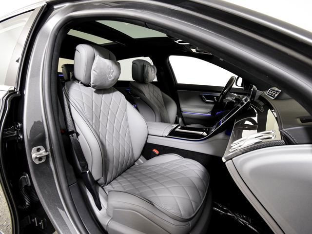 New 2026 MANUFAKTUR Graphite Metallic Mercedes-Benz S 580 image 78