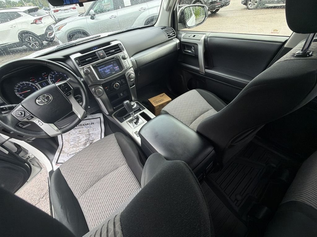 Used 2019 White Toyota SR5 image 20