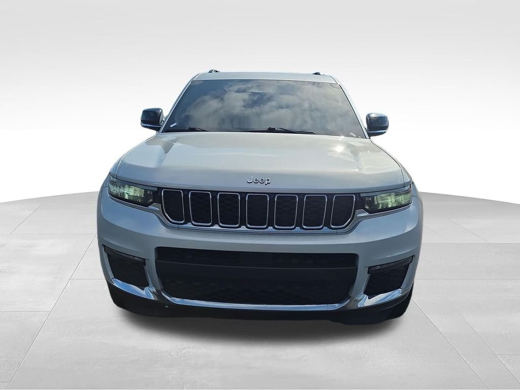 Used 2021 Silver Jeep Limited image 8