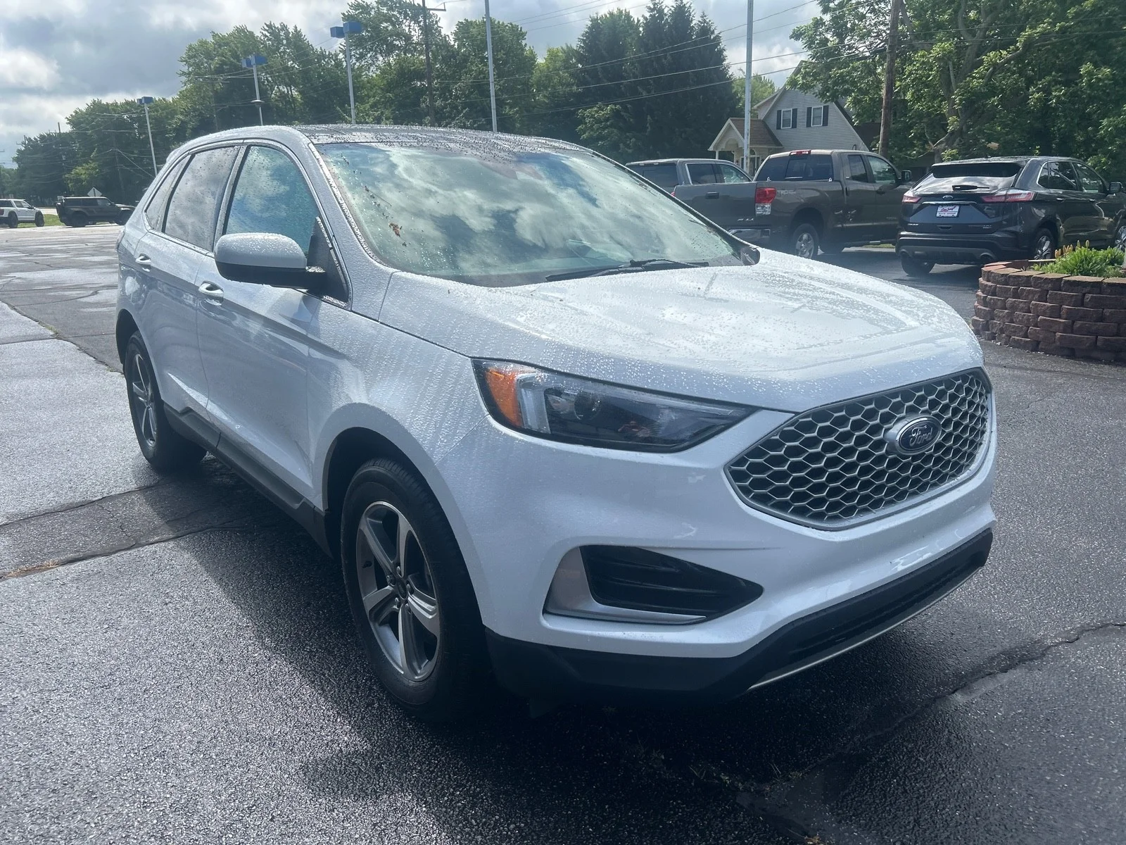 Used 2023 White Ford SEL image 4